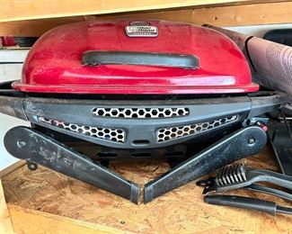 Blue Rhino Crossfire Red Gas Grill 