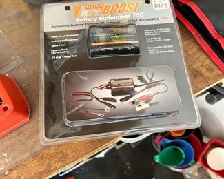 Dura Boost Battery Maintainer 750