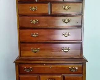 Vintage American Drew Cherry Queen Anne Highboy Tallboy Chest on Chest Dresser (Two Pieces)