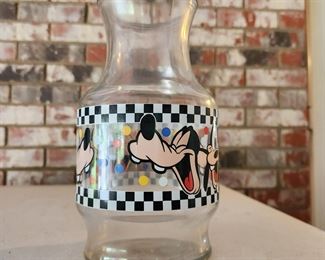 Prestine Goofy pitcher!