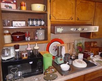 Some cool retro pieces in the kitchen