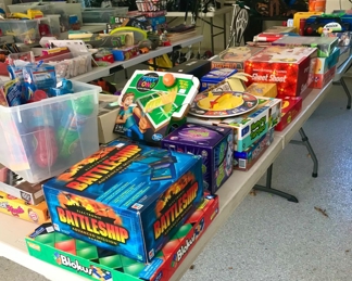 Quantity of LEGOS, Games, Puzzles, Sporting Goods