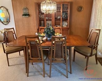 MCM DREXEL Heritage Meridian Dining Room Set