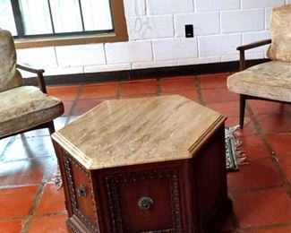 living room chairs and side table