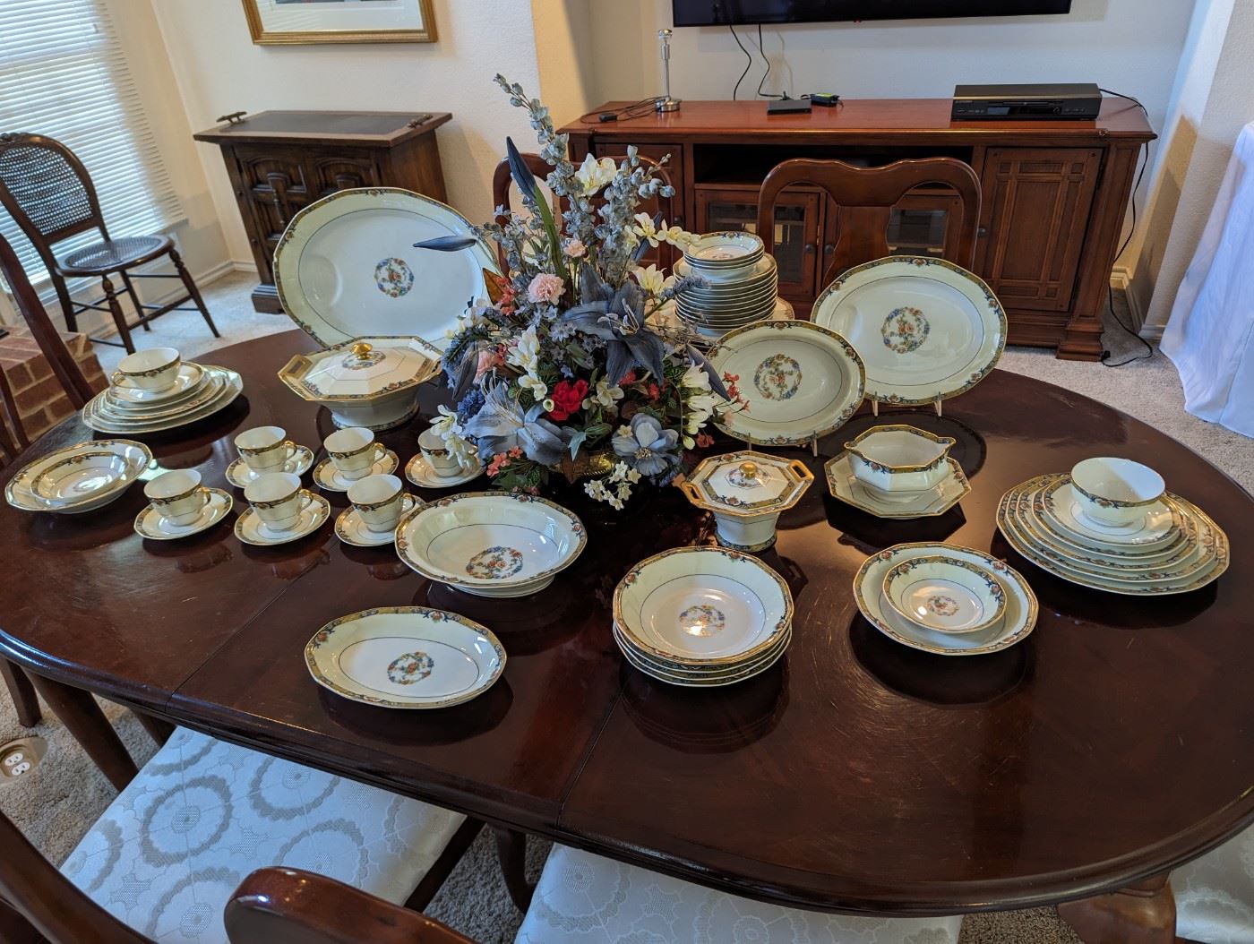 Corinth Siena Estate Sale starts on 8/19/2023