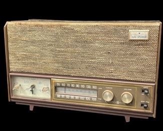 Vintage General Electric AM-FM Dual Speaker C-1510
