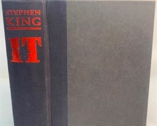 1986 Stephen King IT Published by Viking Penguin Inc. - 1138 Paged Hardcover Without Dust Jacket
