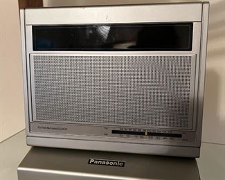 Vintage panasonic Radio/Tv transforming