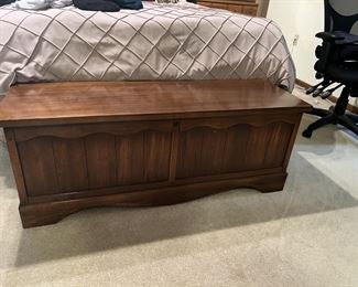 Lane cedar chest