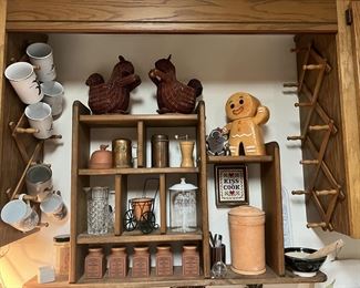 cookie jar, squirrels jars