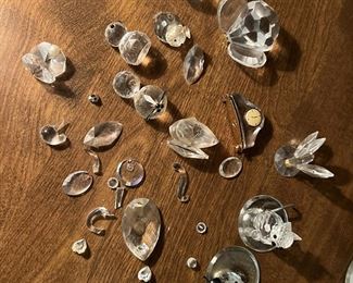Crystal pieces and figurines