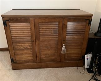 Ethan Allen stereo Cabinet