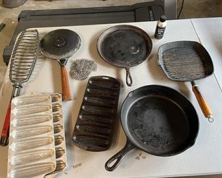 Cast iron, Corn bread mold, griddle USA frying pan