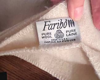 Like New Faribo pure wool blanket