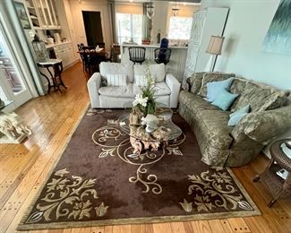 Large wool rug- excellent condition- $700