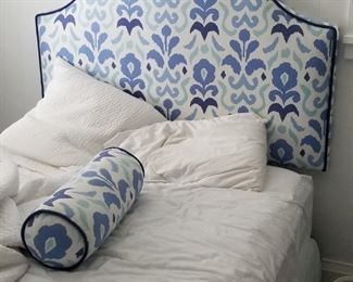 Pretty full/double beds