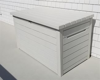 Storage box
