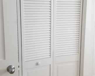 Louvered bifold doors