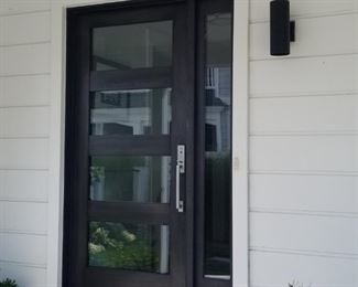 Stunning entry door with side light