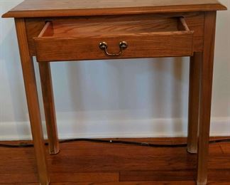 Hanover Heirlooms Side Table