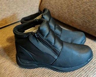 Totes Waterproof Slip On Boot With Zip Side