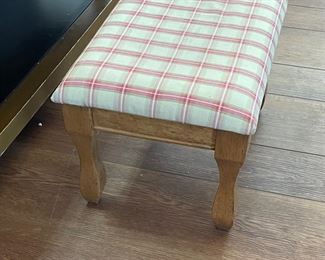$20 - Vintage Small Foot Stool