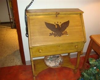 Winthrop Style Desk