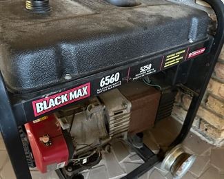Black Max 6560 generator, runs but needs new motor mounts (an inexpensive fix)