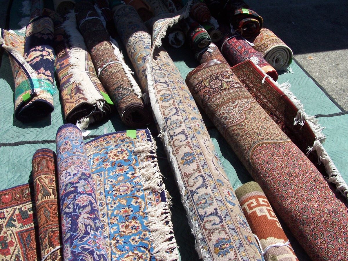Estate 23 Persian Rugs, Original Art, Antique... starts on 8/11/2023