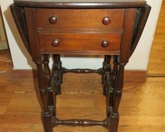 Antique Drop Leaf Gate Leg Table