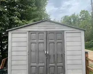 Shed (good condition) Picture 1 of 3