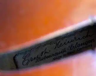 label in violin