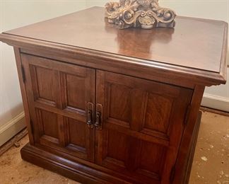 Nice sized matching end tables.