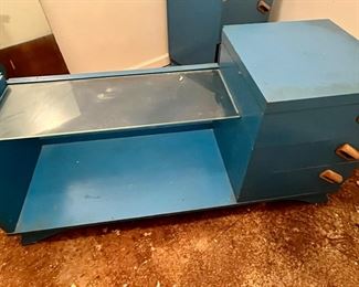 Quirky & Cool! MCM small turquoise dressing table sans the mirror.