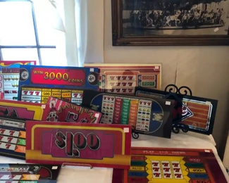 More slot machine panels 