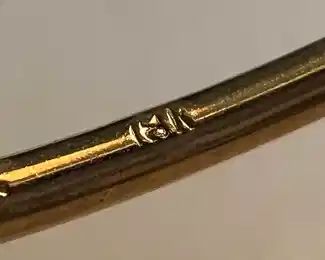 18K Gold Bangle