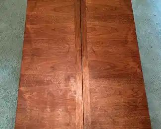 Lane Rhythm Mid Century Walnut Drop Leaf Expanding Dining Table With 1 Leave (29"H x 42"W x 62-1/2"L with 18"L Leaf)