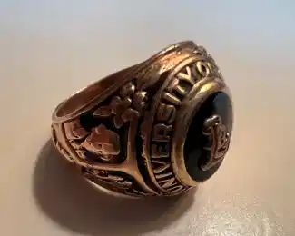 10K Gold UVA Class Ring