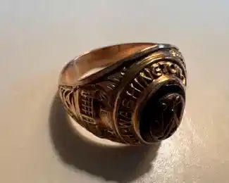 10K Gold Washington & Lee Class Ring