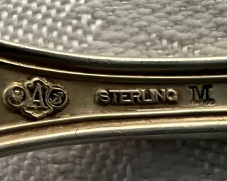 Sterling Silver Flatware (47pc - 1533gms, 8 knives)