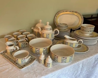 Villeroy & Boch Virginia Porcelain Pattern (57pc)