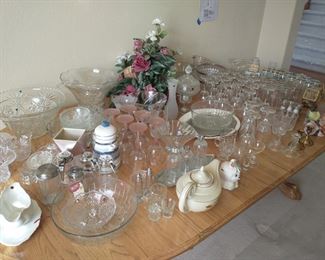 Beautiful glassware is for sale