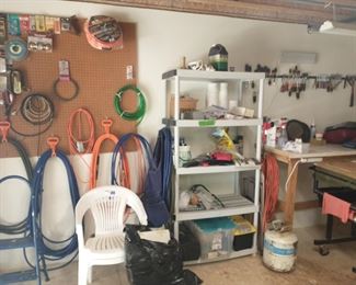 pneumatic air hoses and a few pneumatic tools 