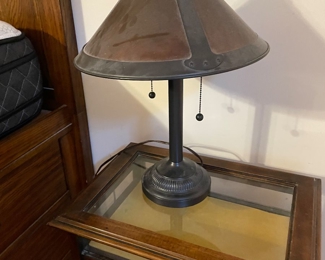 nice lamp & lamp table