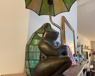 frog lamp