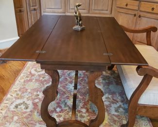  Nice table folds out  for dining table