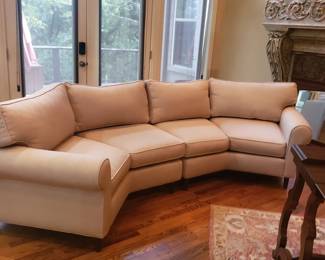 Scectional sofa, like new