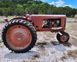 Oliver Tractor Row Crop 66