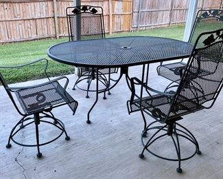 Metal Ivy Design Patio Dining Set