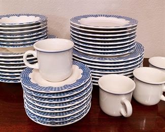 Lillian Vernon Dish Set